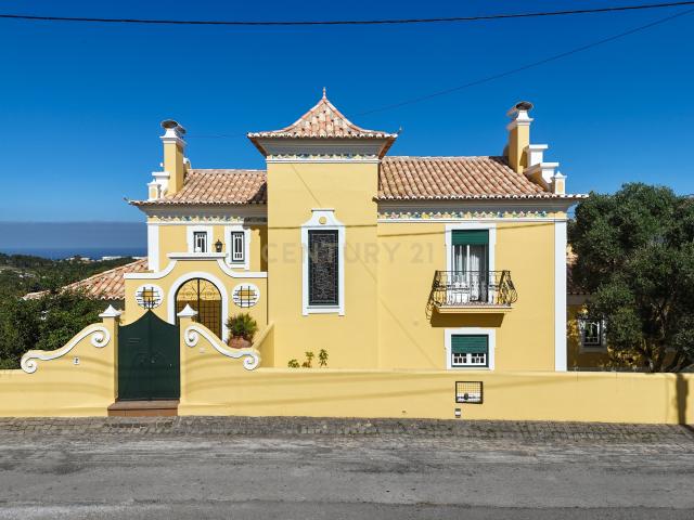 Moradia T4 de Traça Tradicional com Piscina e Amplo Jardim | Outeirinho, Ericeira