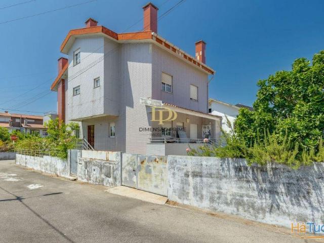 Moradia T4 de 3 Frentes com Jardim em Guifões, Matosinhos | 26084081759