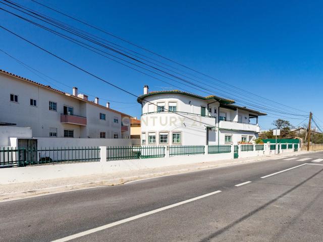 Moradia T4 Excelentes Áreas