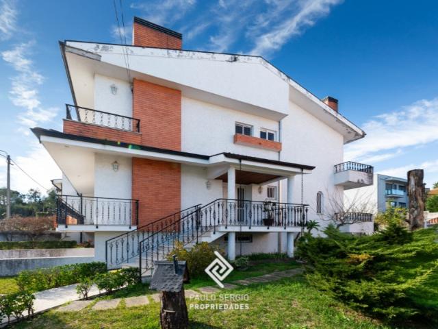 Moradia T4 Exclusiva em Vila Nova de Gaia Próxima ao Mosteiro de Pedroso e Centro dos Carvalhos