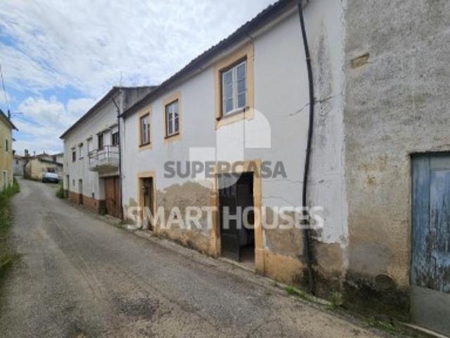 Moradia T4 em Mucelão c/ terraço