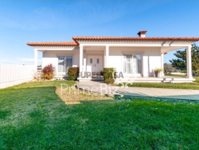 Moradia T4 em Maceira, Leiria