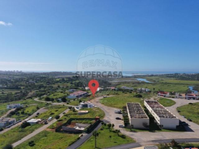 Moradia em Mexilhoeira Grande