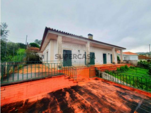 Moradia T4 em Mira de Aire