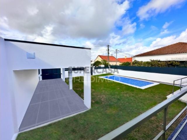 Moradia T4 em Azeitão São Lourenço e São Simão