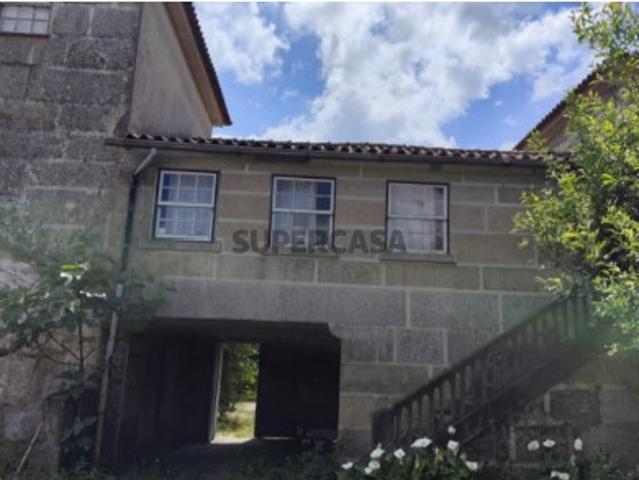 Moradia T4 em Abragão