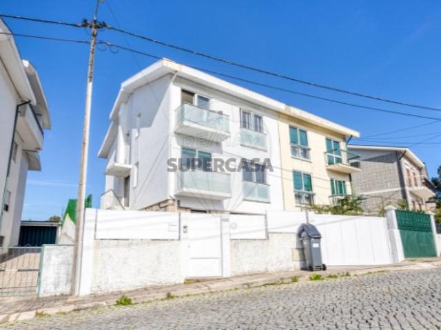 Moradia T4 em Águas Santas