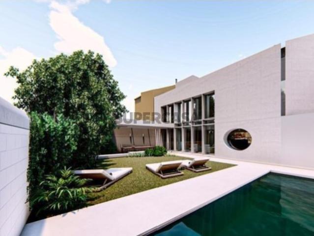 Moradia T4 em Ajuda