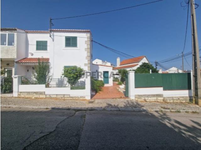 Moradia T4 em Almada, Cova da Piedade, Pragal e Cacilhas