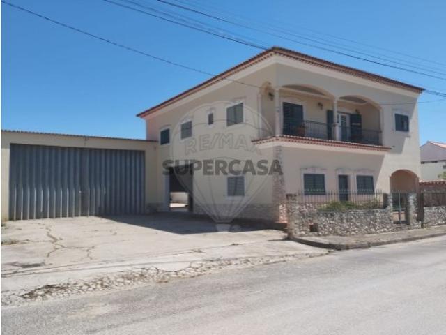 Moradia T4 em Alpiarça