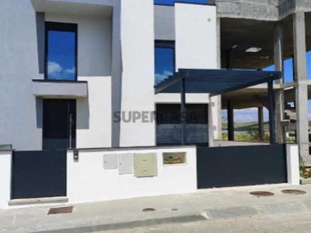 Moradia T4 em Arruda dos Vinhos