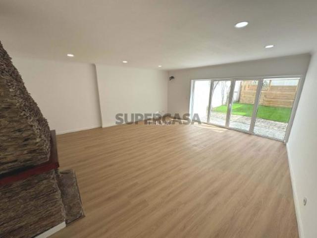 Moradia T4 em Campolide