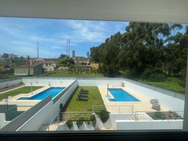 Moradia T4 em Carreço com piscina