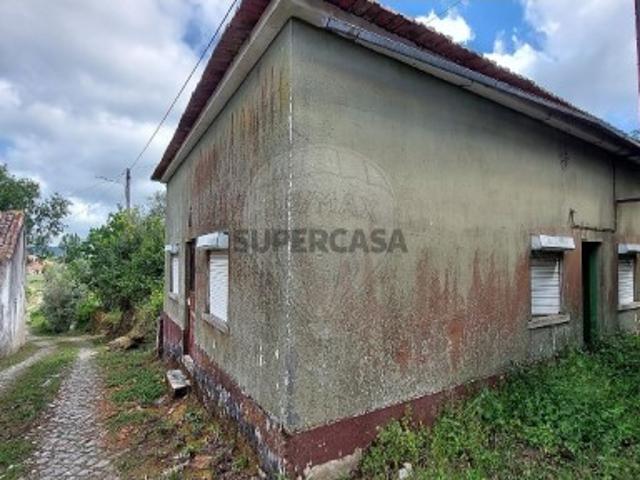 Moradia T4 em Chão de Couce