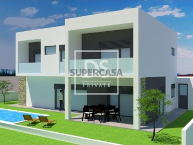 Moradia T4 em Charneca de Caparica e Sobreda
