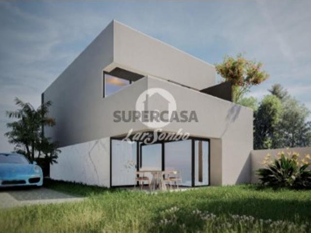 Moradia T4 em Cidade da Maia