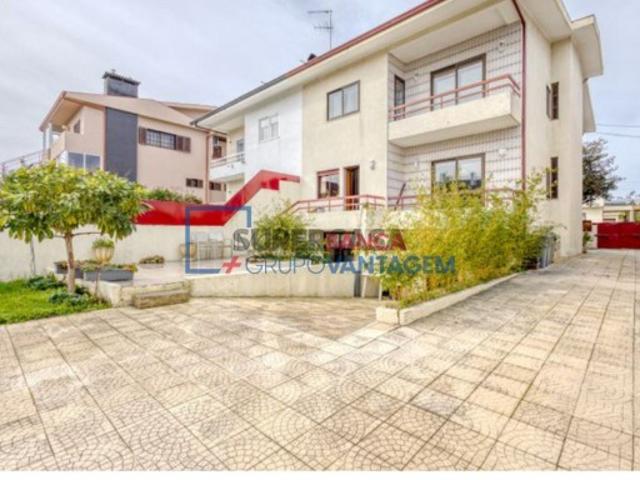 Moradia T4 em Cidade da Maia