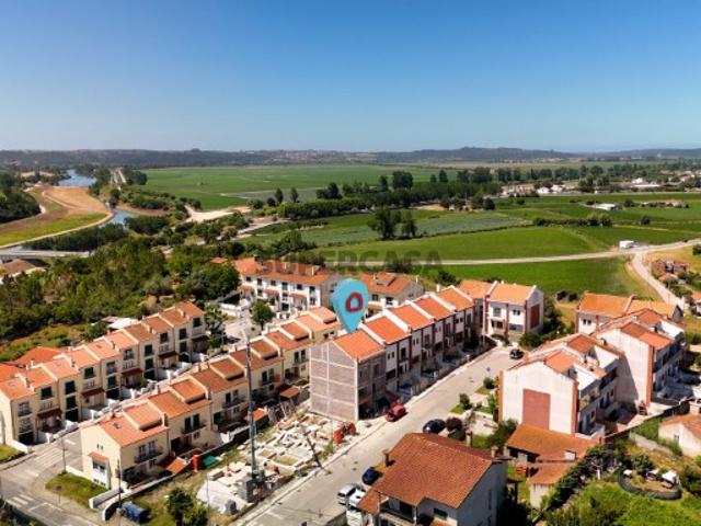 MORADIA T4 EM CONSTRUÇÃO | CONFORTO, MODERNIDADE E QUALIDADE DE VIDA