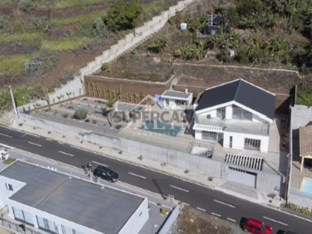 Moradia T4 em construção no Paul do Mar