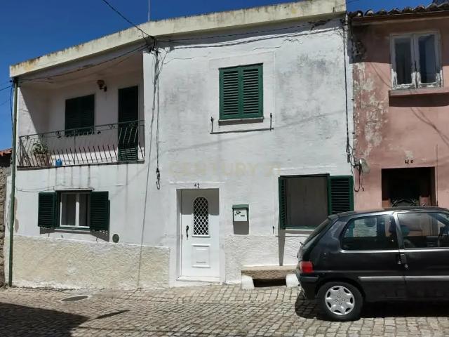 Moradia T4 em Escalos de Baixo – Conforto e Espaço para Toda a Família