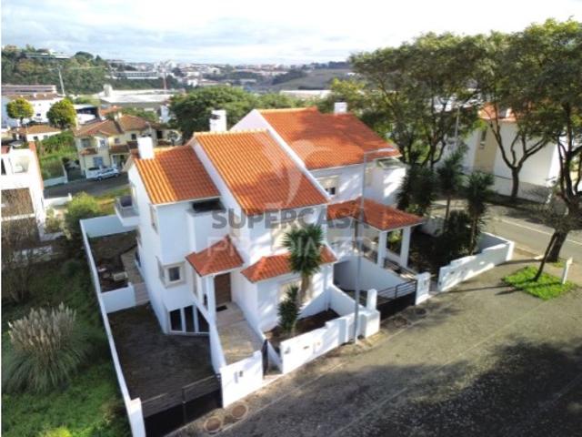 Moradia T4 em Leiria, Pousos, Barreira e Cortes