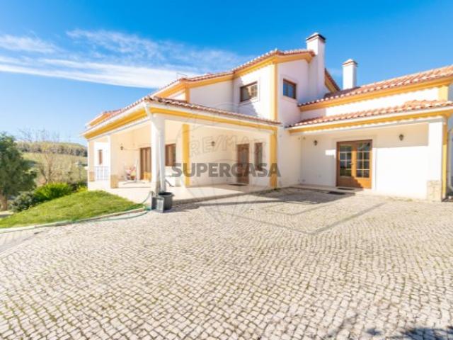 Moradia T4 em Lourinhã e Atalaia