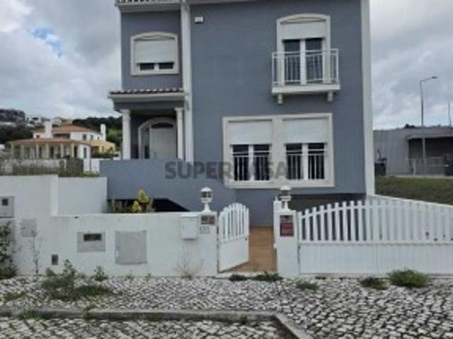 Moradia T4 em Ponte do Rol