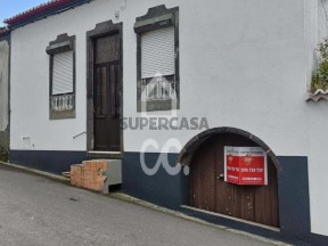 Moradia T4 em Povoação