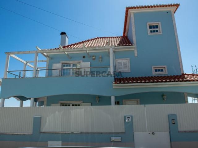 Moradia T4 em Ramada e Caneças