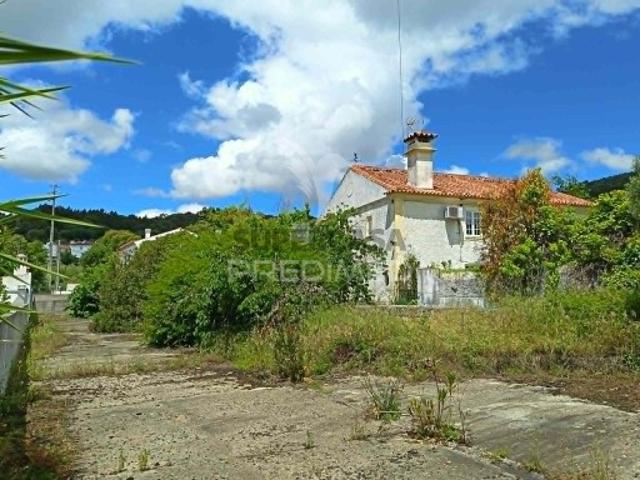 Moradia T4 em Ribeira de Nisa e Carreiras