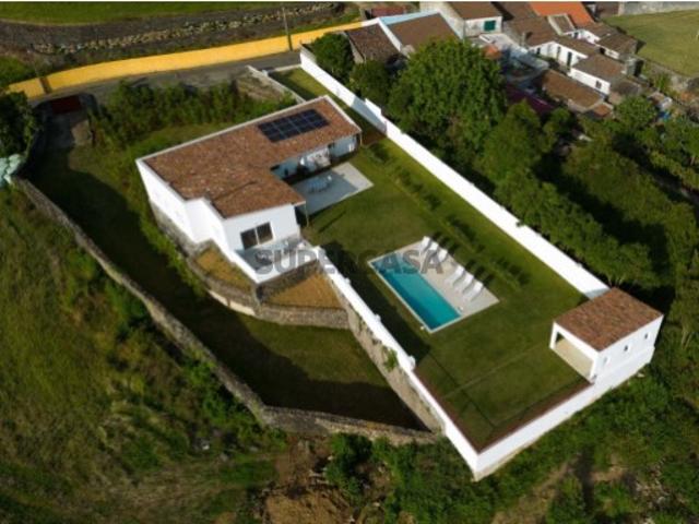 Moradia T4 em Livramento