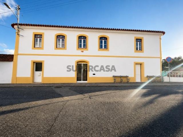 Moradia T4 em Santa Margarida da Coutada