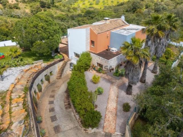 Moradia T4 em Santa Catarina, Fonte do Bispo