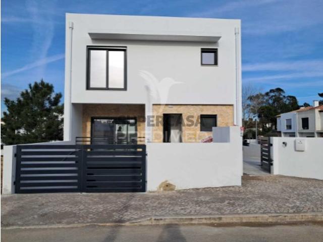 Moradia T4 em Sesimbra Castelo