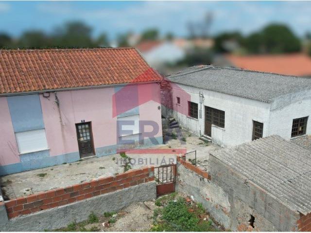 Moradia T4 em Serra DEl Rei Peniche