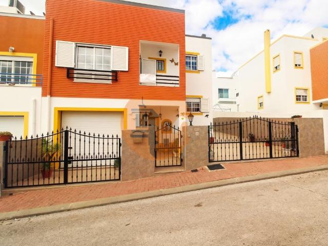 Moradia T4 em Urbanização Tranquila, em Tavira 159m² Tavira Santiago