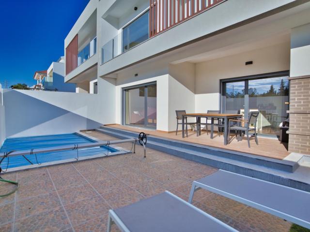 Moradia T4 em Vale Flores c/Piscina e Box 123m² Almada, Cova da Piedade, Pragal e Cacilhas