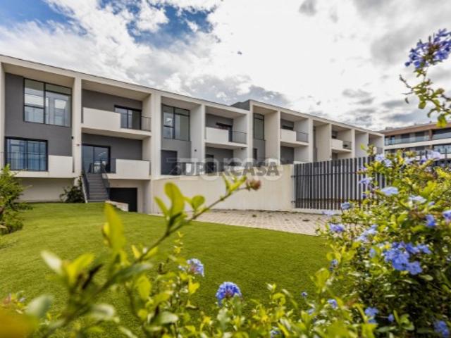 Moradia T4 Empreendimento SKYCITY
