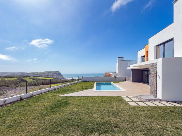 Moradia T4 Ericeira 14 km, A Casa das Casas