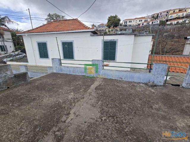 Moradia T4 Estreito Câmara de Lobos | 26064058282