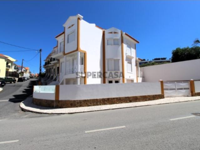 Moradia T4 garagem 6 carros