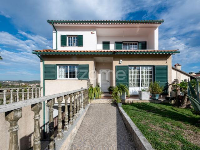 Moradia T4, garagem, jardim, perto da bela Lagoa da Pateira Águeda