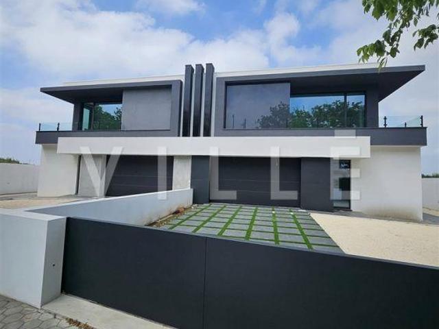 Moradia T4 geminada em construção | Santa Joana | 26064082657