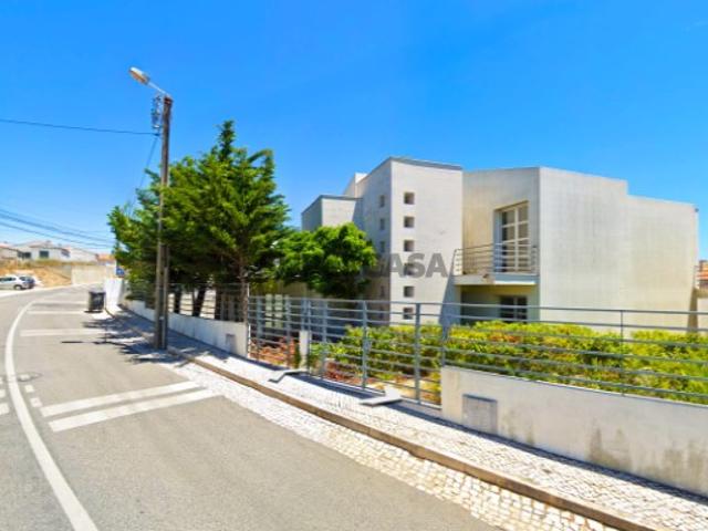 Moradia T4 Geminada Fração C Lote de 1180m²