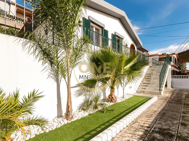 Moradia T4 Ilha da Madeira 146m² Santa Luzia Funchal