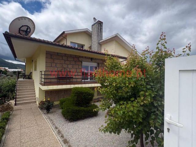 Moradia T4 Independente | 26054086979