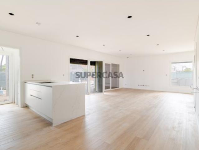 Moradia T4 Independente Quintinhas Lote de 483 M2 com Cave