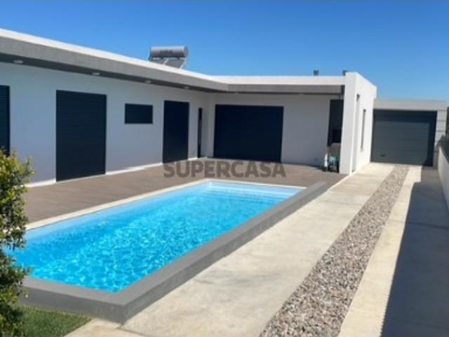 Moradia T4 isolada com piscina, em projeto na Lagoa de Albufeira