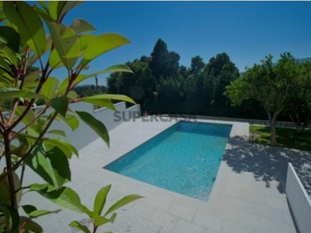 Moradia T4+1 Isolada com piscina Meixedo