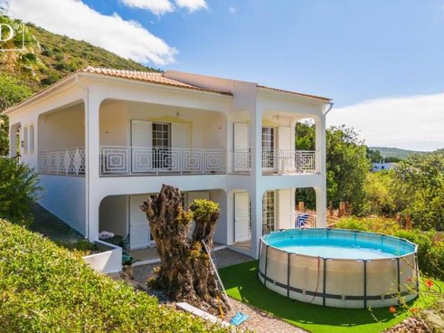 Moradia T4 isolada com vistas deslumbrantes 322m² Alte